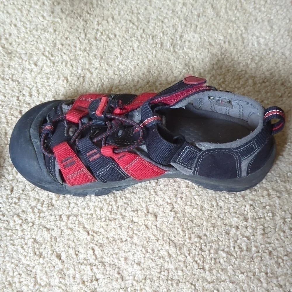 Keen Black & White Velcro Hiking Outdoor Sandals Size Kids 2